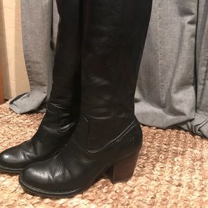 Frye Leather Heeled Boot
